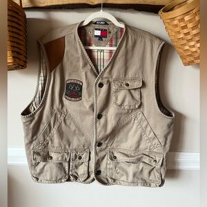 Vintage Tommy‎ Hilfiger MOUNTAIN OUTDOORS PATCH Expedition Plaid Khaki Vest XL